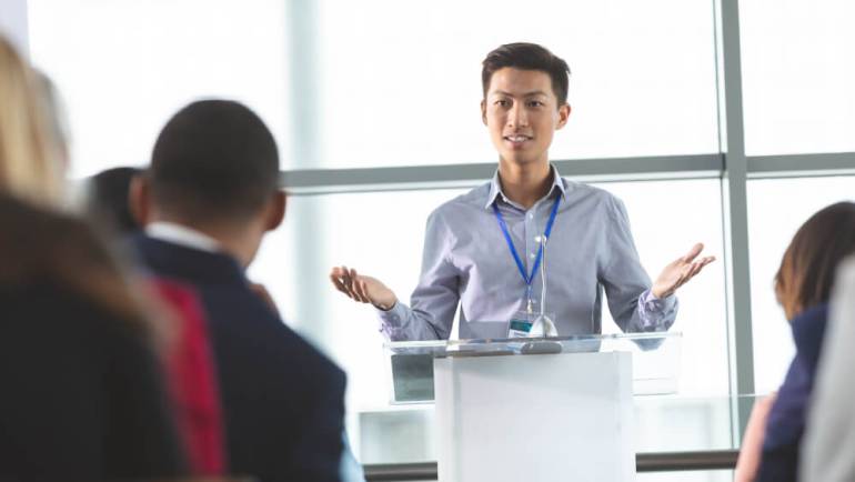 Hablar en público: 5 técnicas para comunicarte con confianza y seguridad