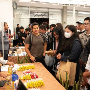 💡 ¿Qué es el propósito profesional?: Lecciones que los jóvenes aprenden en sus primeros proyectos sociales