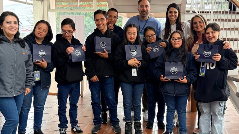 Volver a inspirar: cuando el voluntariado en Ecuador se convierte en una tradición transformadora