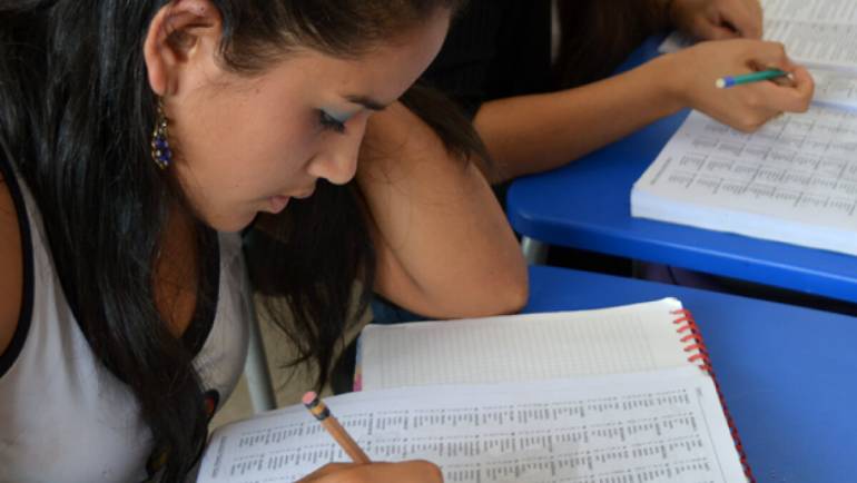 Elegir carrera con experiencia real: el rol de la responsabilidad social empresarial en la orientación vocacional juvenil